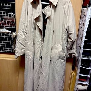 Olsen Collection double-breasted trench coat w/ removable liner. Like new sz12